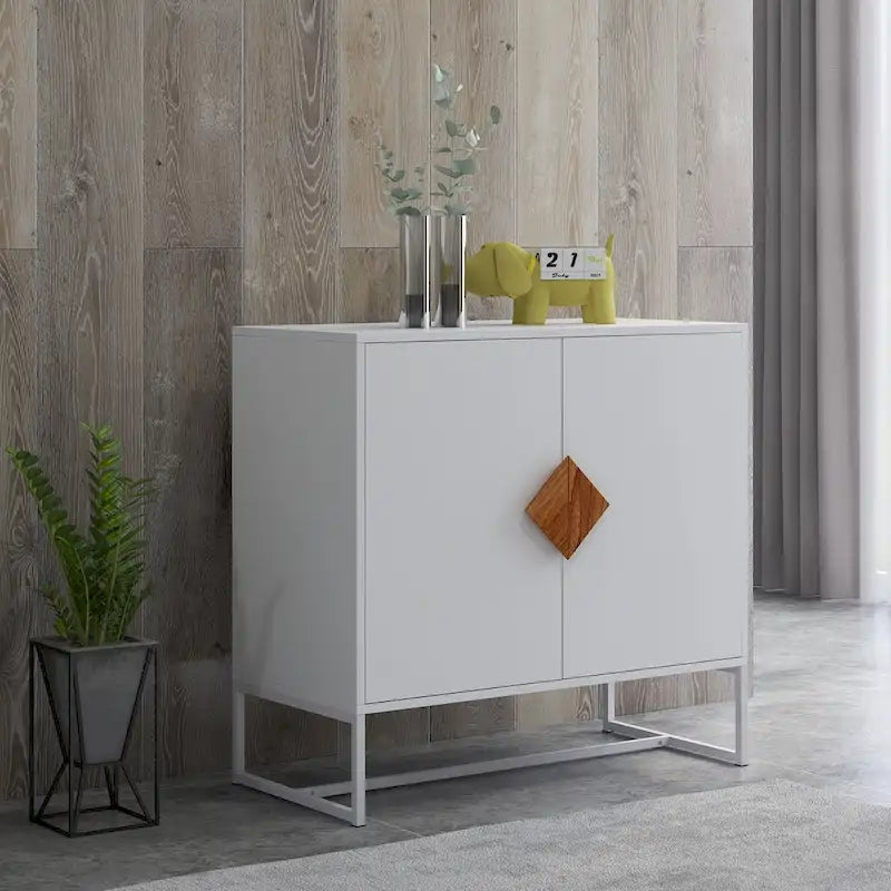 Buffet en bois massif avec portes et poignées carrées design