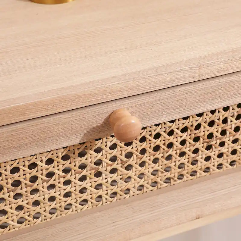Tavolino laterale con due cassetti in vero rattan e gambe in legno massello, utilizzabile in sala da pranzo, soggiorno e camera da letto